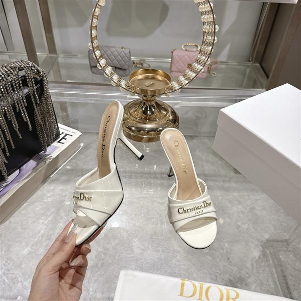 2025112818432121 250